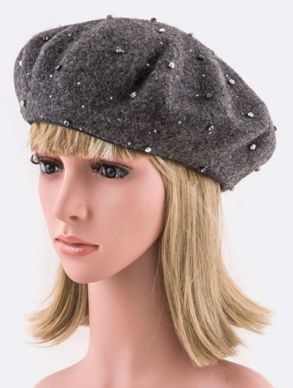 Topi Beret dengan Aksen Stud